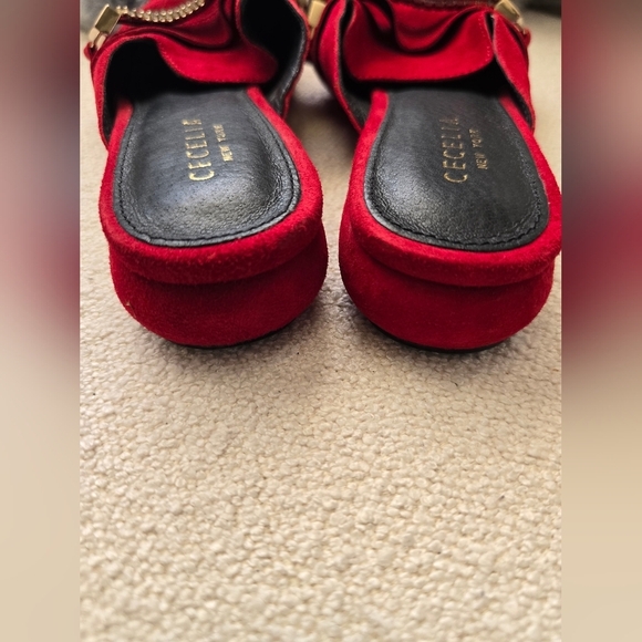 CECELIA NEW YORK, Flipper Slide , Red Suede/Gold, Size 7 - Picture 6 of 7